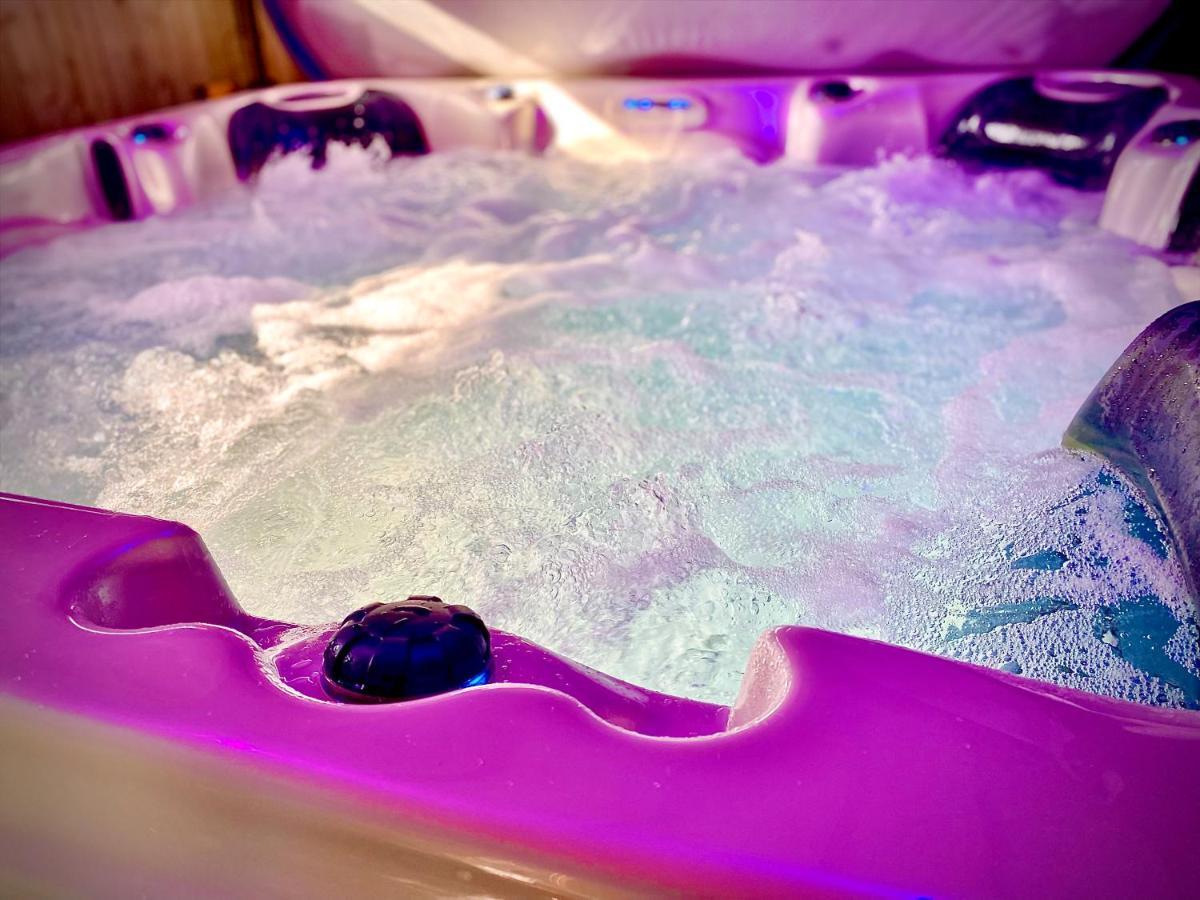 Beautiful Hot Tub Suite In Lytham St Annes Kültér fotó